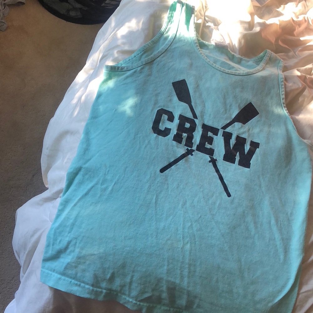 Crew tank - Picture 2 of 3